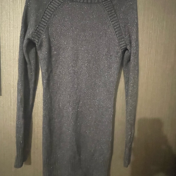 Moda International Tunic Sweater - Picture 2 of 7